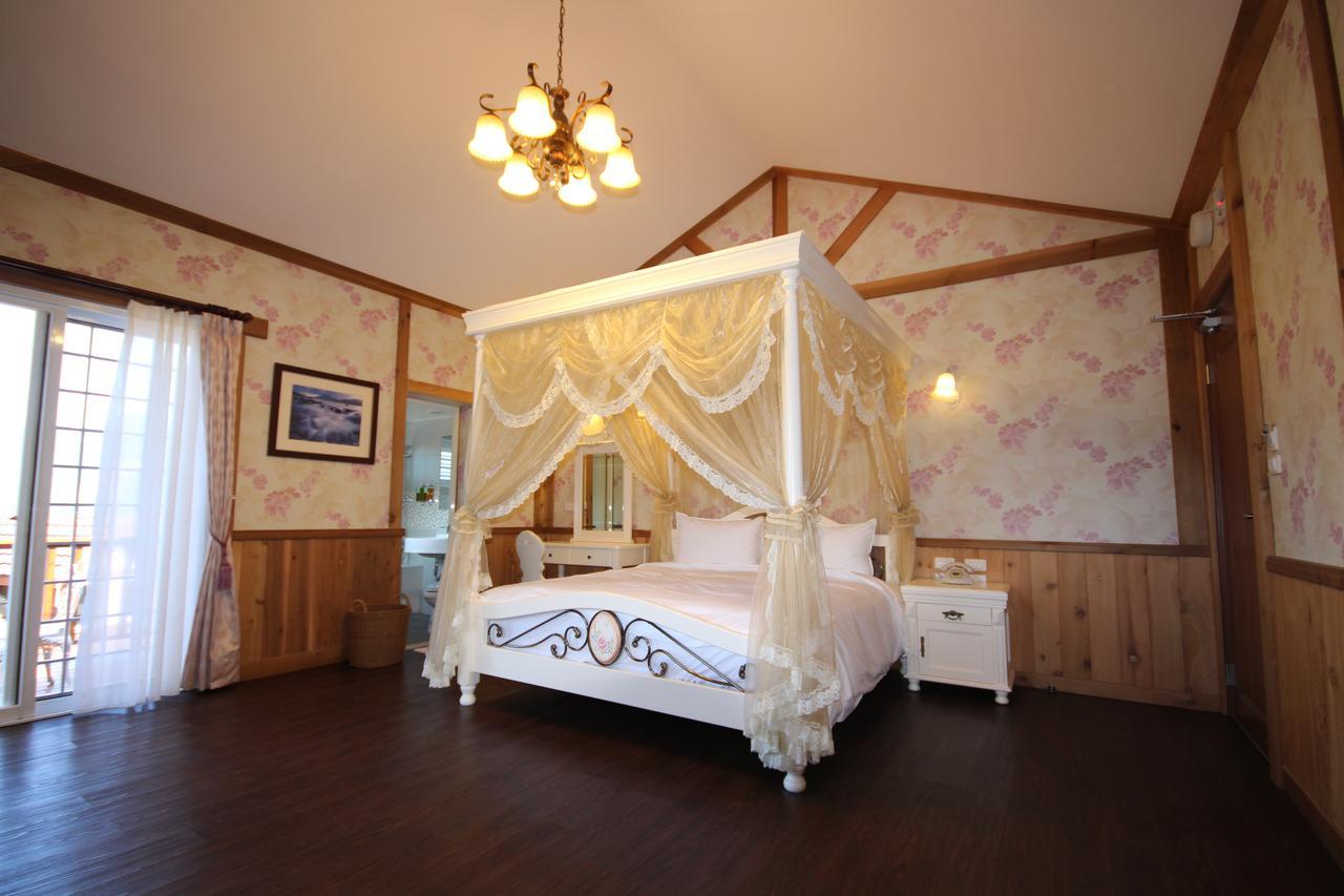 Cingjing Vienna Pleasance Cottage Renai Exterior photo